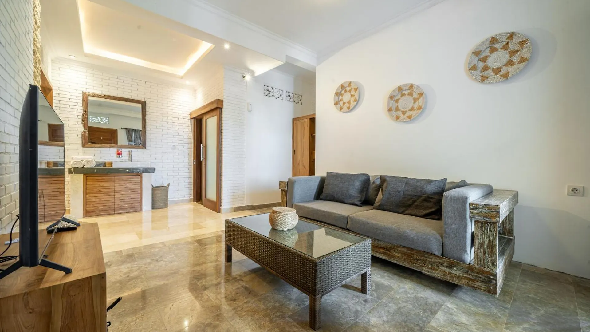 Renovated 3Br Villa In Prime Bingin Location Pecatu  0*, Pecatu (Bali)