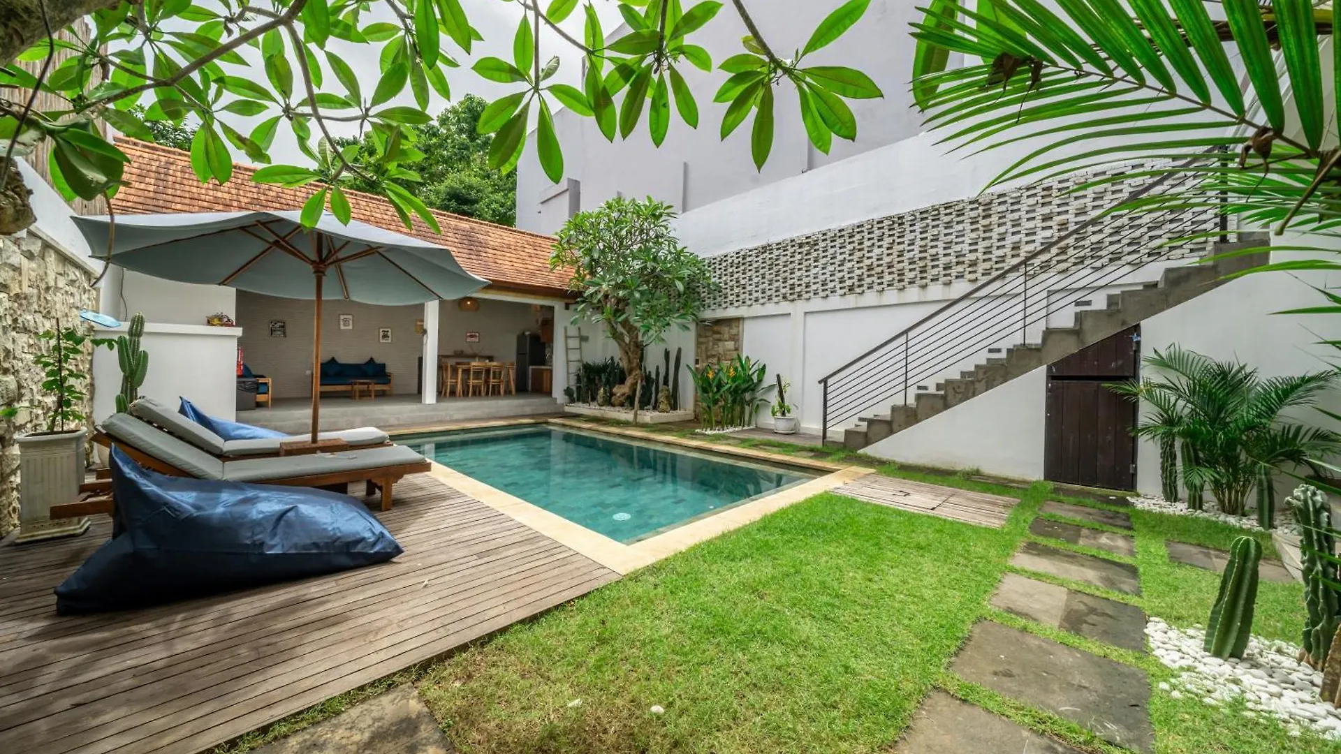 Renovated 3Br Villa In Prime Bingin Location Pecatu Indonezja